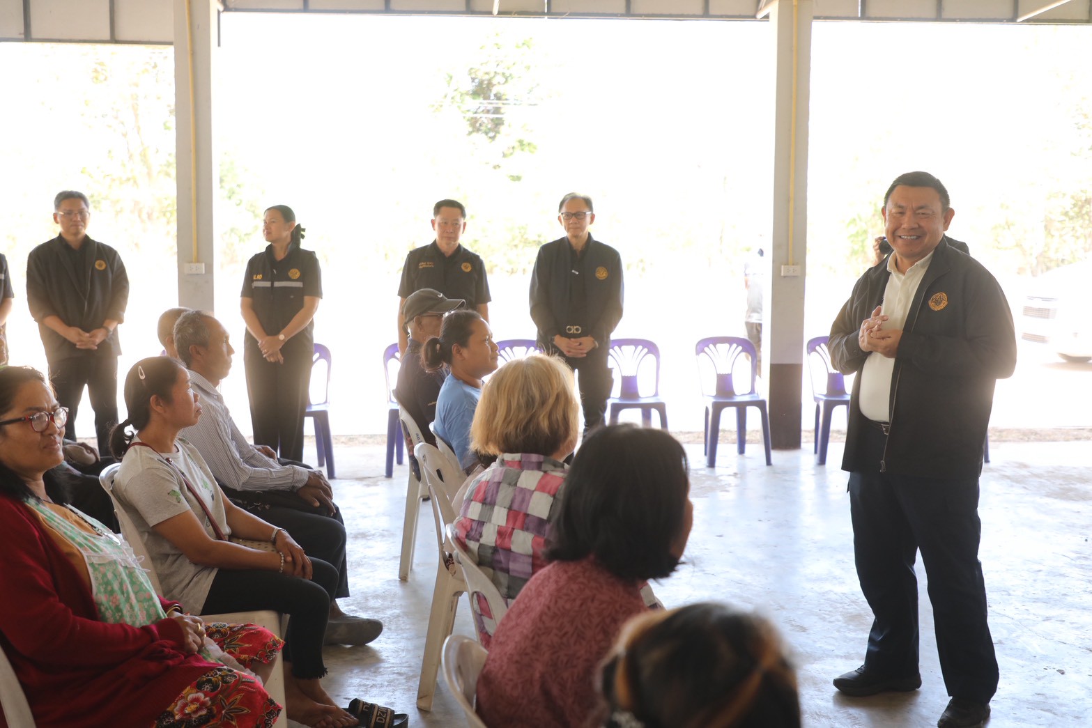 title - เลขาฯ ส.ป.ก. รุดให้กำลังใจพี่น้องเกษตรกรในเขตปฏิรูปที่ดินพื้นที่ชายแดนอุบลฯ ใกล้จุดสู้รบเพียง 7 กม.